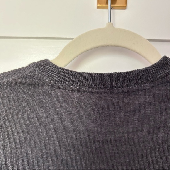 Merino V neck Grey sweater - Picture 3 of 4